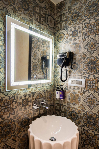 Bathroom 4, Park Avenue Hotel Bannerghata Road, Bangalore