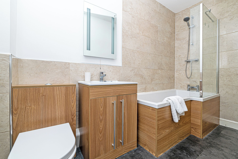 Bathroom, Tower View by Guestz, Cheshire West and Chester