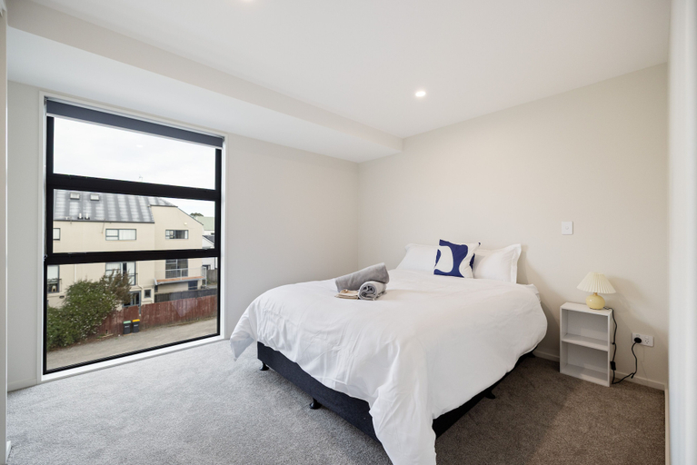 Room 2, Large 3 Bedroom Townhouse in CBD - Perfect for Groups, Christchurch