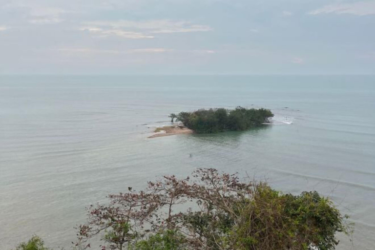 Interior 4, The Munique Cliff House Chumphon - private jacuzzi with beach views, Pathiu