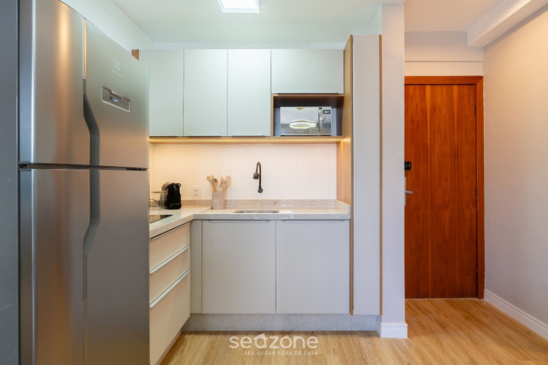Private kitchen 3, Fully Equipped Accommodations in a Building With Pool and gym in Downtown Florianopolis - Lins, Florianopolis