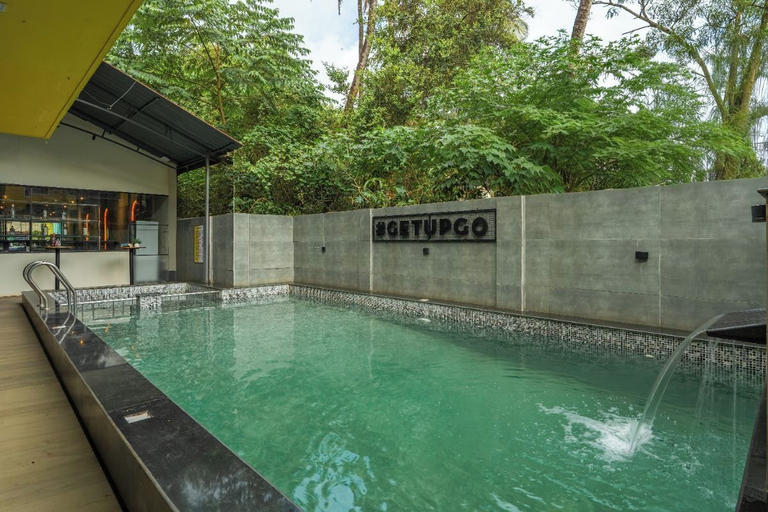 Sport & Beauty 4, The Hosteller Goa, Candolim, North Goa