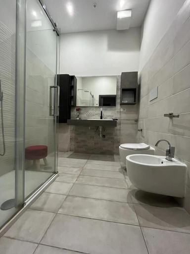 Bathroom 5, La piazzetta Anzio, Roma