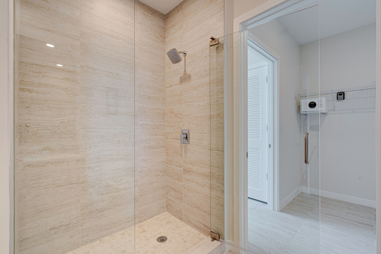 Bathroom 4, Luxe Condos - Miami Design District, Miami-Dade