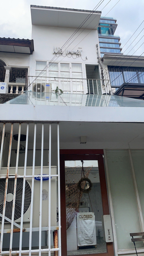Exterior, TWH Hostel Bangkok, Wattana