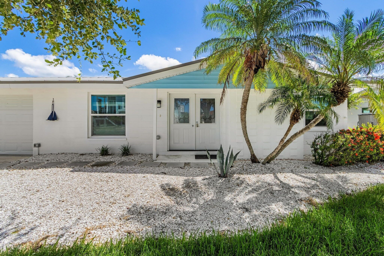 Exterior detail, 7 Dockside Dream: 3br/3ba Pool Home W/ Water Views! 3 Bedroom Home, Lee