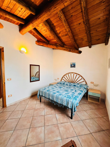 Room 3, Trilocale Le Genuasi San Teodoro, Nuoro