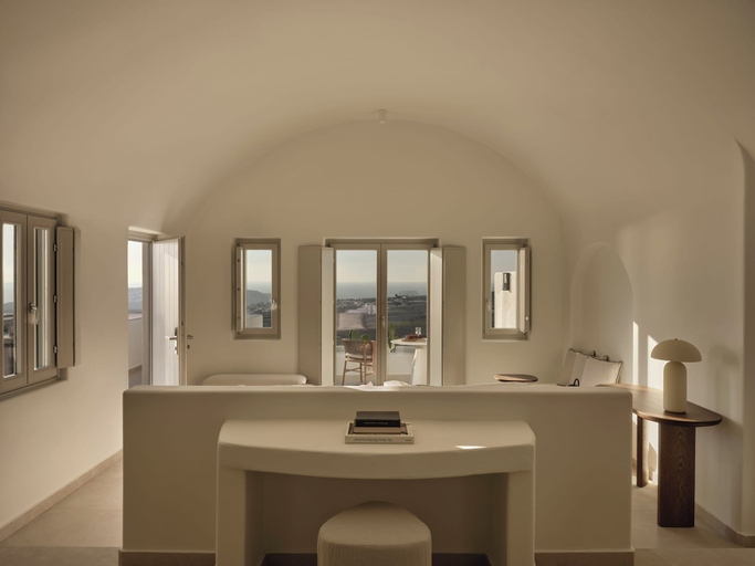 Bathroom 5, Ark, South Aegean