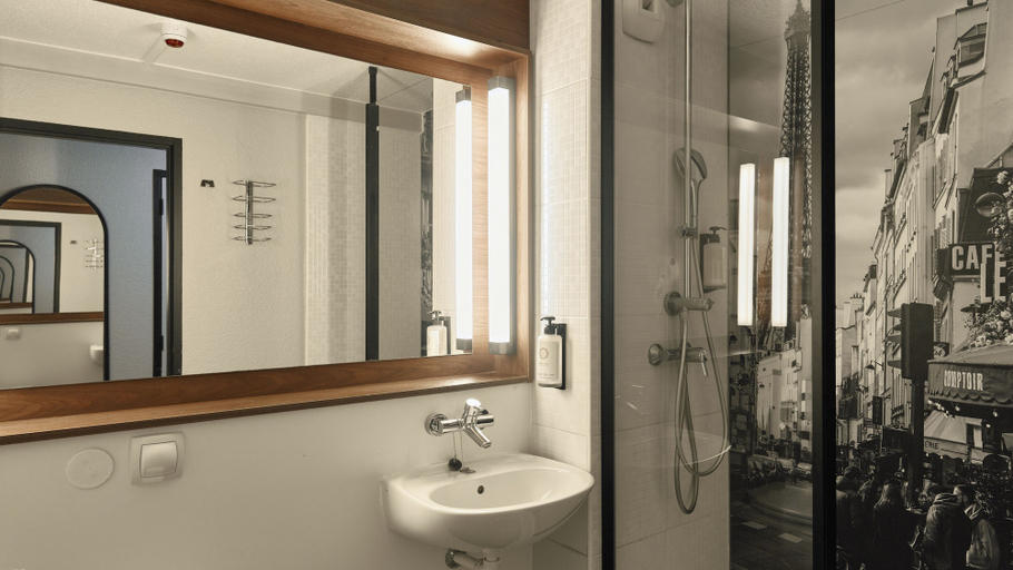 Bathroom 4, Campanile PRIME - Paris Pantin, Seine-Saint-Denis