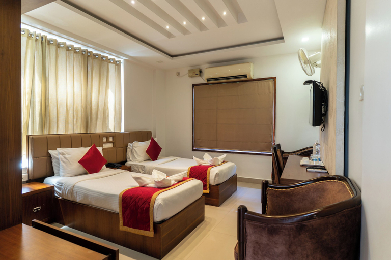 Bedroom 3, Royal Plaza Glitz Inn, Kozhikode