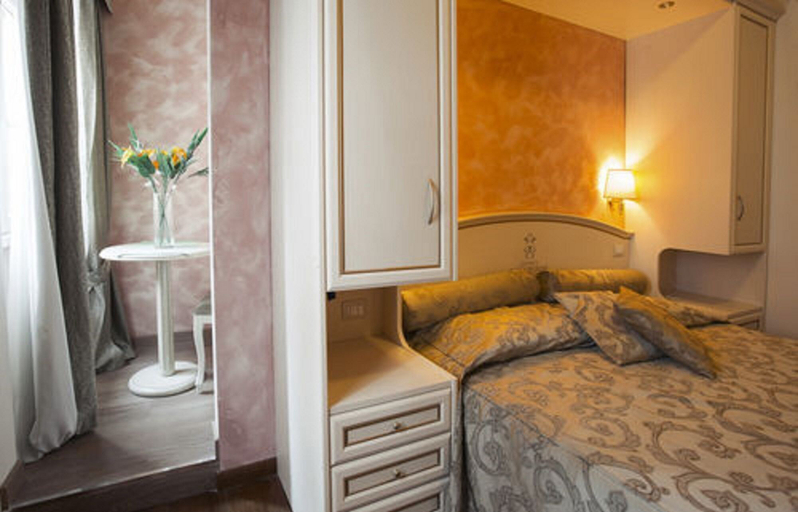 Bedroom 4, Relais Bocca di Leone, Rome