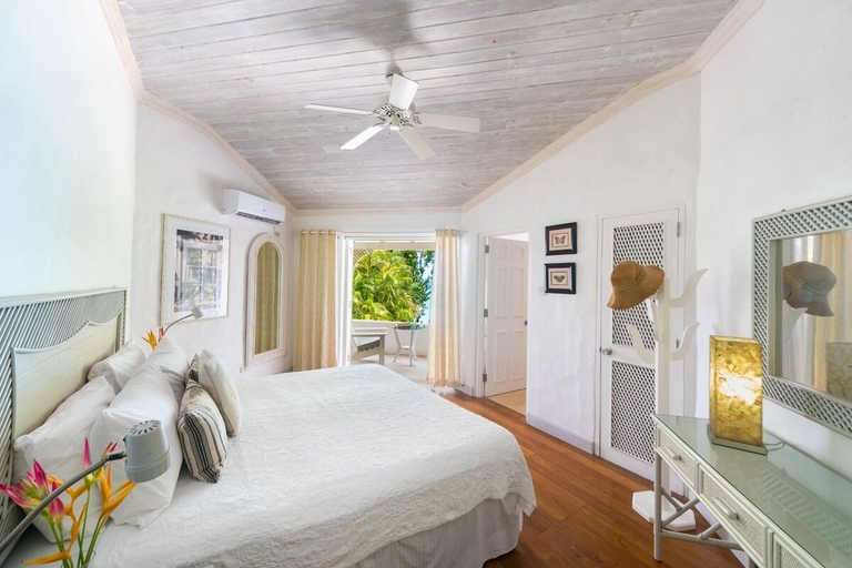 Room 4, Waverly House 3 Bedroom Townhouse