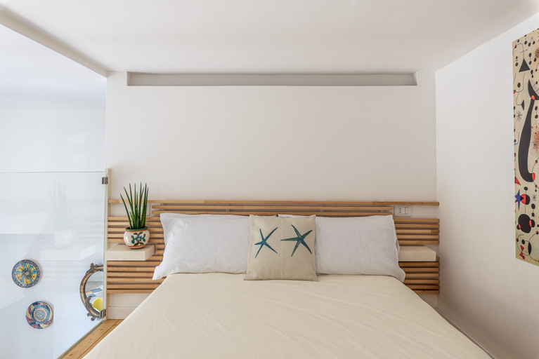 Room 5, Mondello Sea Life Duplex by Wonderful Italy, Palermo