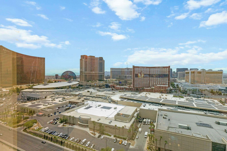 Exterior 3, Trump Condo Hotel in Vegas, Clark