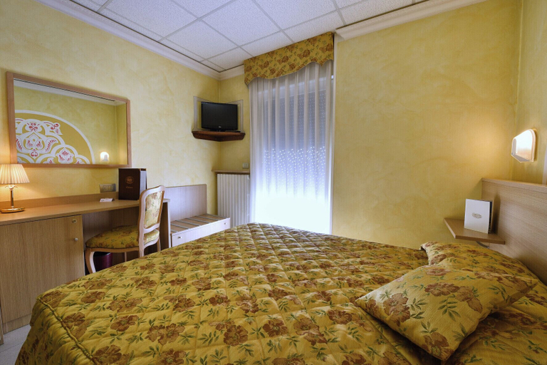 Bedroom 3, Stella Alpina Hotel e Ristorante, Verbano-Cusio-Ossola