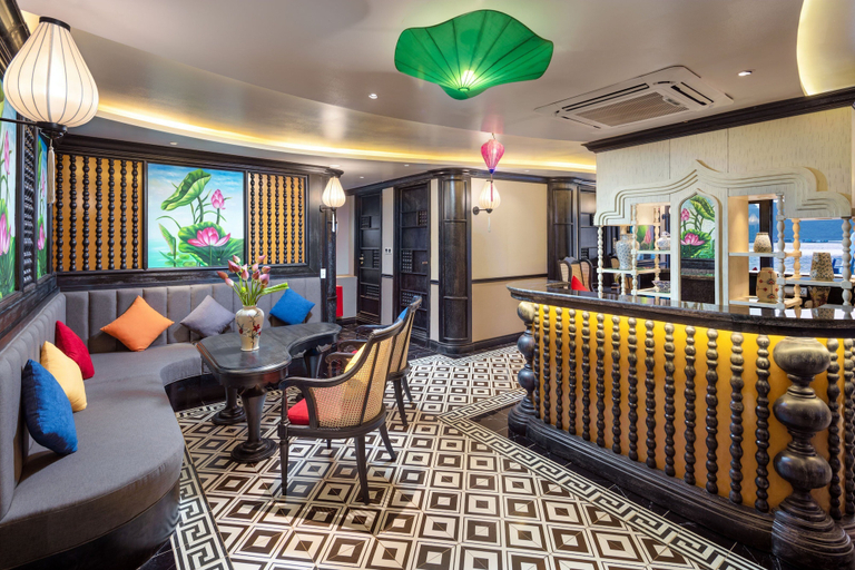 Restaurant 5, Aurora Cruise, Hạ Long
