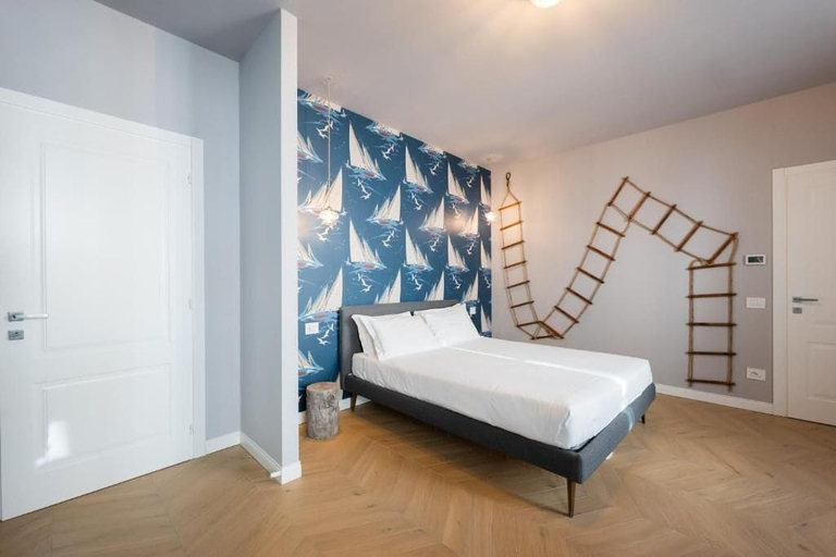Bedroom 2, Regina Boutique Suites, Trieste