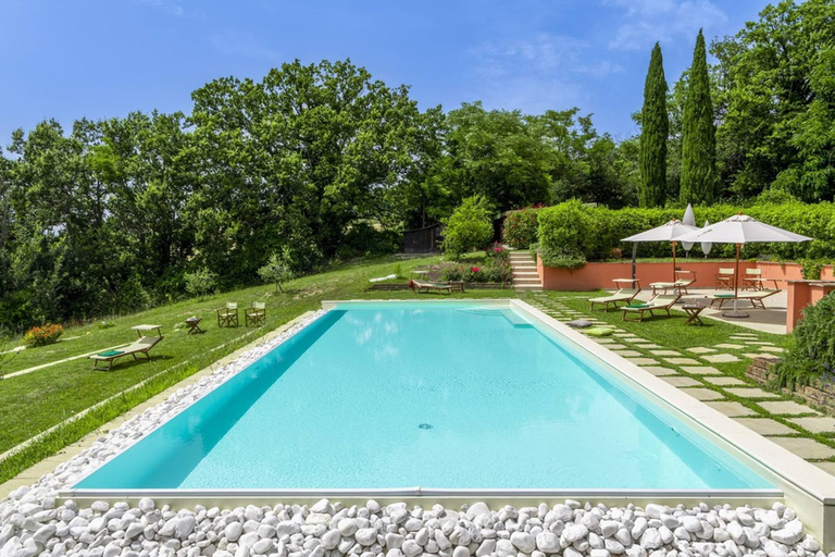 Room 3, Casale Belvedere 8 1 by Marche Holiday Villas, Pesaro E Urbino