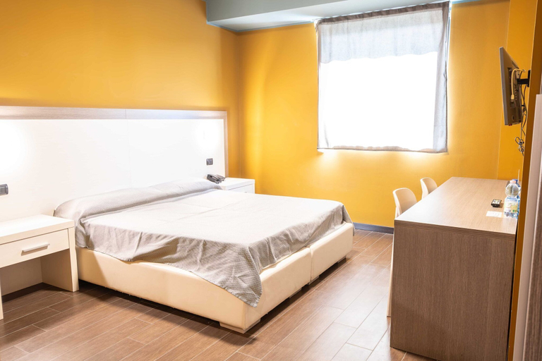 Bedroom 4, hotel ferrari milano, Milano