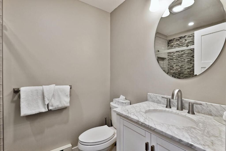 Bathroom 2, The Suites at Killington Center, Rutland