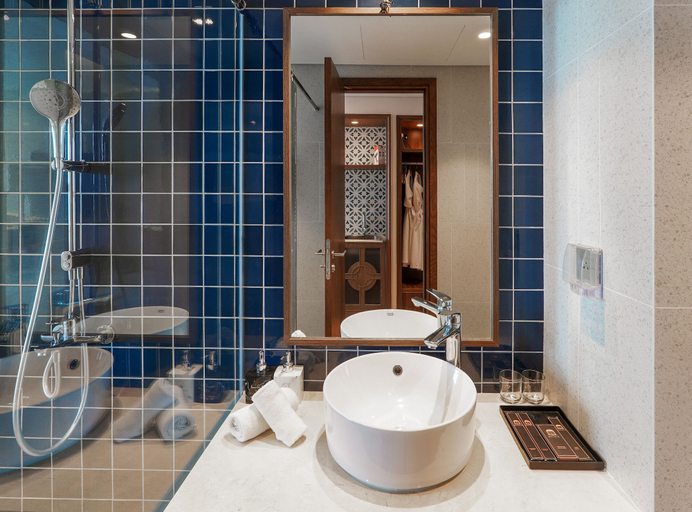 Bathroom 4, Mandala Oceanfront Driftwood Apartment, Phan Thiết