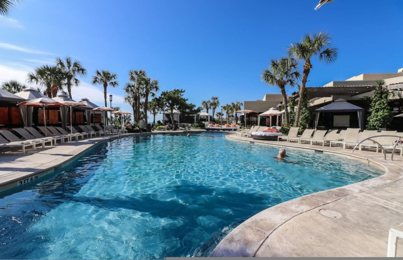 Room 5, Gorgeous San Luis Condo Amazing Pool Amenities, Galveston