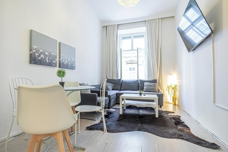 View from room 3, Cozy 1BR Haven Perfect for Long Stay, Wien