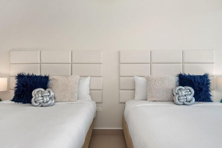 Room 4, Ocean Breeze Villa