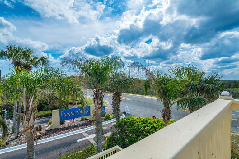 Property grounds 5, Blessed By The Sea Crescent Beach Activities 2 Bedroom Home, Saint Johns