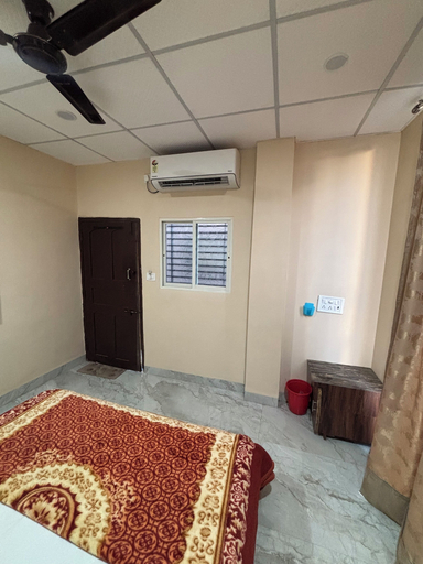 Room 5, SHRI KRISHNA HOTEL, Dewas
