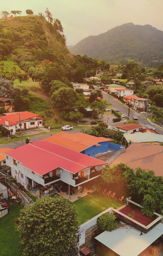 Exterior & Views 2, Blasina beer Hostel Boquete, Boquete