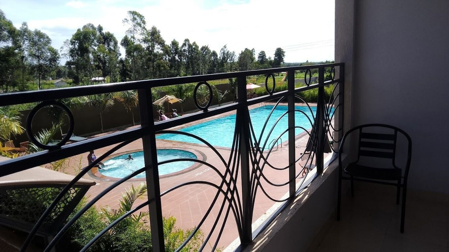 Pool 2, Darrel Paradise Resort, Bumula