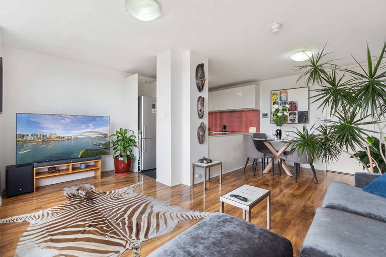 Room 3, Coryule Gardens Randwick, Sydney