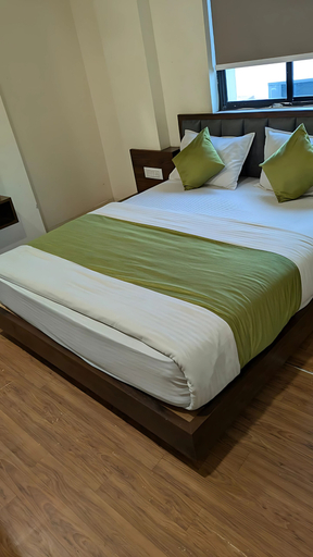Room 3, Hotel VR Inn, Vadodara