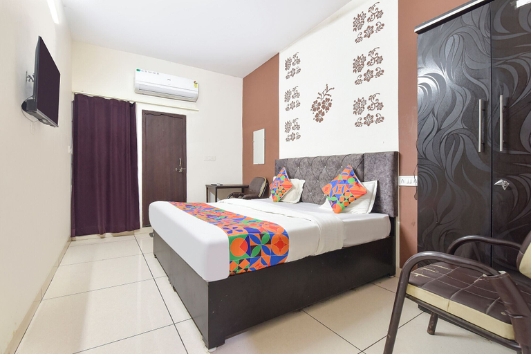 Room 3, Fabhotel Global Ad, Indore