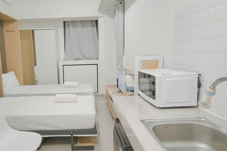 Bathroom 5, Basic Studio (No Kitchen) At Apartment Bandaraya - Tallasa City Makassar, Makassar