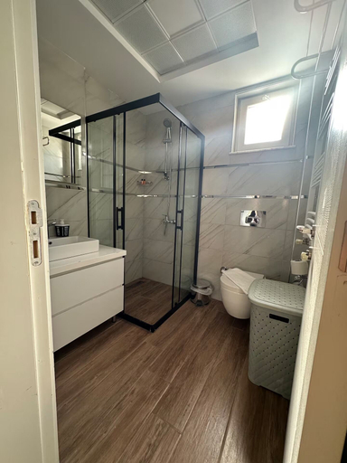 Bathroom 5, Sun Suite, Antalya
