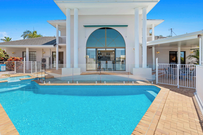 Pool 2, Villa Maria 4BRM Home, Gold Coast