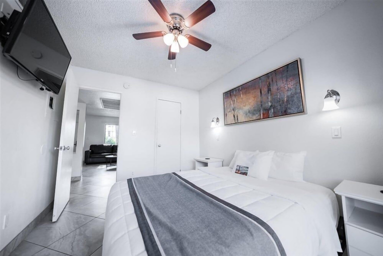 Primary image, 130 Fully Furnished, amenities galore! by RedAwning, Maricopa