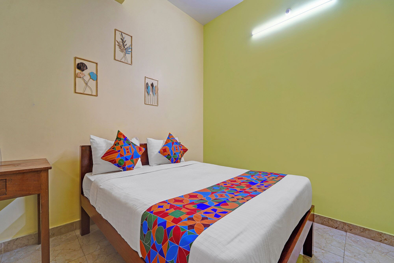Room 3, Fabhotel Martine Residency - French Colony, 5 Mins from Rock Beach, Puducherry