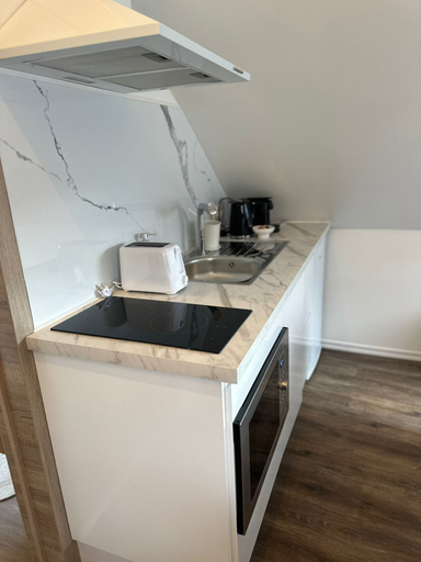 Private kitchen 3, Cozy 1BR plus LR Apt Ghent Gravensteen, Oost-Vlaanderen