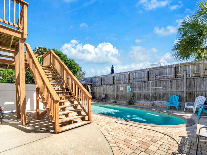 Pool 3, 2 Palms A, Bay