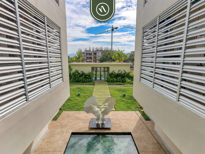 Pool 4, Luxury Condo With Canal View - Near Beach, Compostela