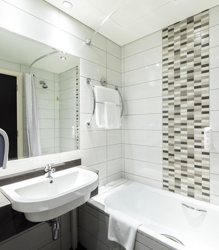 Bathroom 4, Premier Inn Doha Education City, Al Rayyan