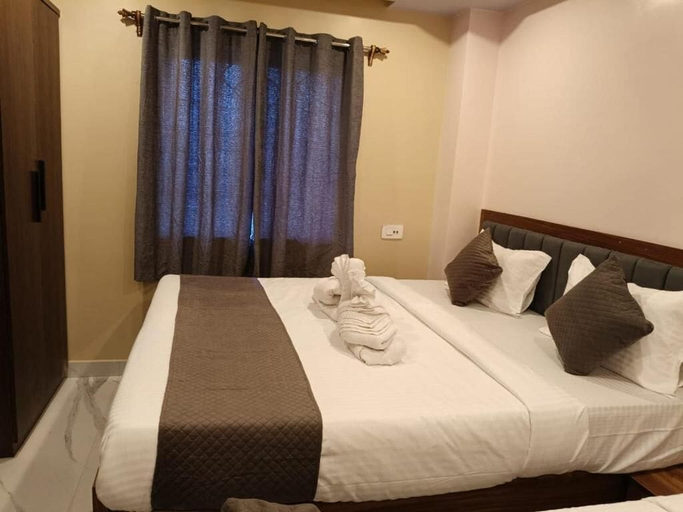 Room 3, HOTEL PLAZA, Hugli