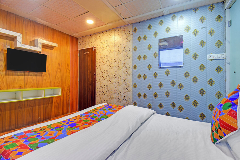 Room 2, Via Arya Inn, Pune