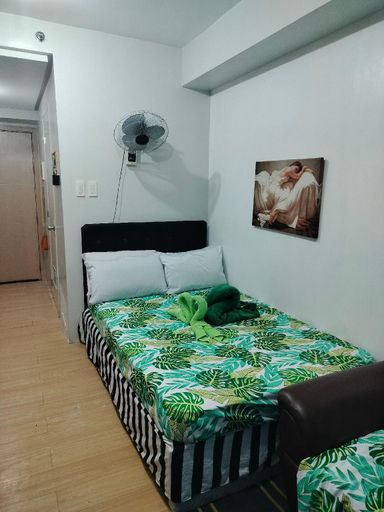 Bedroom 2, Luxurious City View Condo for Rent in Quezon City, Quezon City