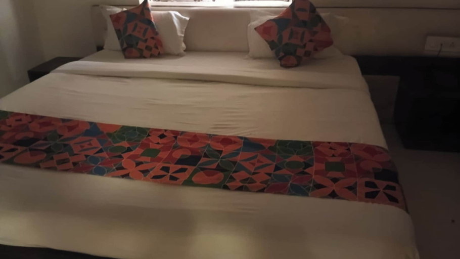 Room 4, HOTEL Tralveller In LUCKNOW, Lucknow