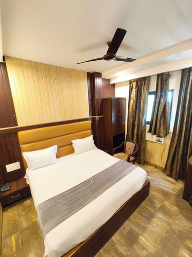 Room 4, A Premium Hotel A-L-F-A Lucknow, Lucknow