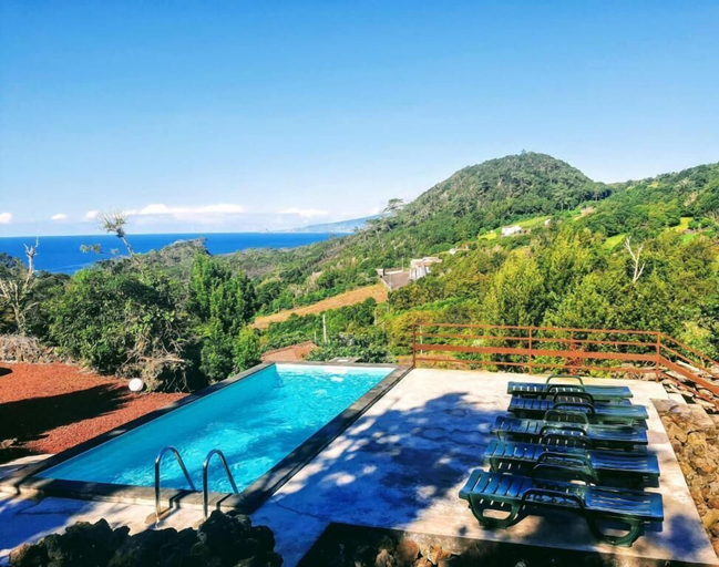 Pool 5, Aldeia dos Caldeirões, Madalena